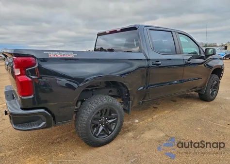 2021 Chevrolet Silverado K1500 Lt Trail Boss z USA, uszkodzony, nr VIN 3GCPYFED2MG471266